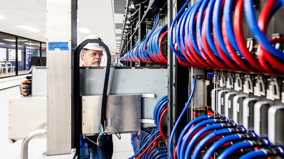 Argonne installs final components of Aurora supercomputer